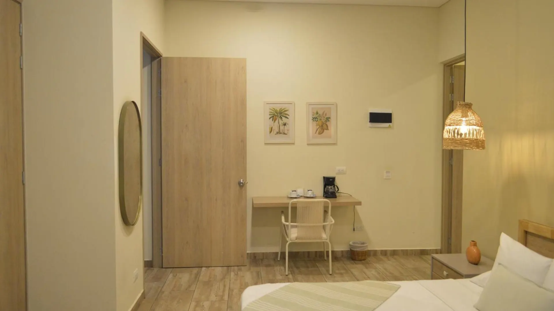 Mythical Hotel Boutique Μεντεγίν 4*,